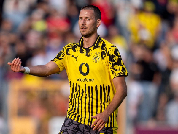 Waldemar Anton Puas Dengan Kemenangan Dortmund Atas Sportfreunde Siegen